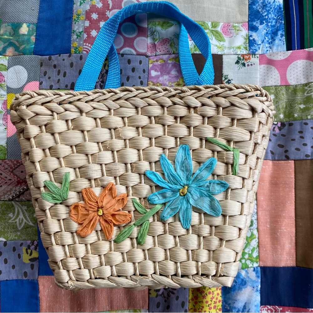 Vintage Small Straw Purse with Flowers